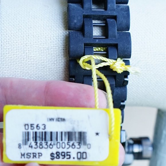 INVICTA RS8 Limited Edition Watch + New Battery - Picture 5 of 14